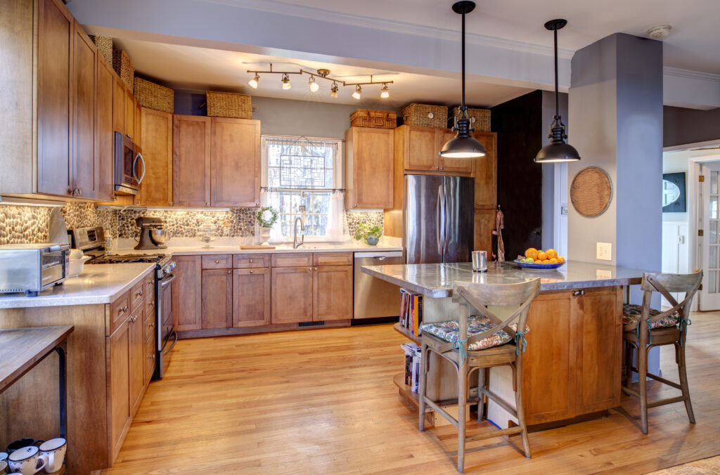 Beautiful kitchen renovation completed by R3 Homes LLC in Oregon